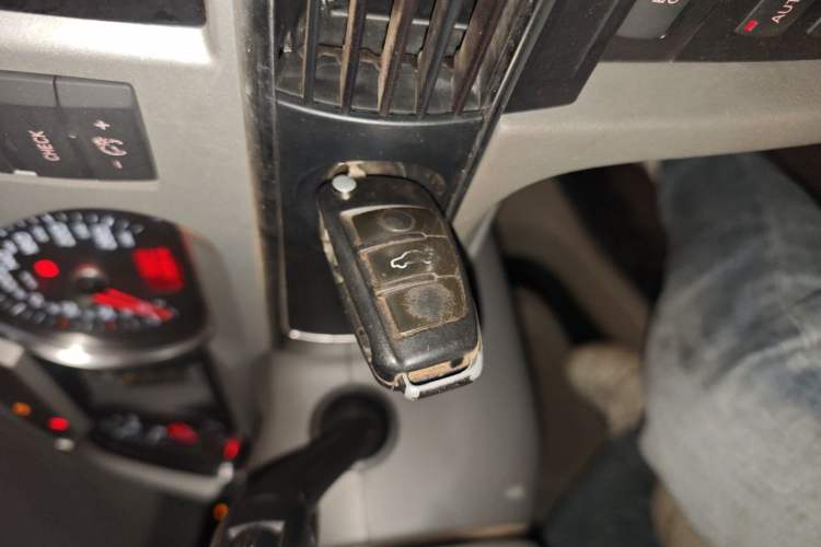 Used Audi A6L 2010 2.0 TFSI Automatic Standard Edition Vehicle Key