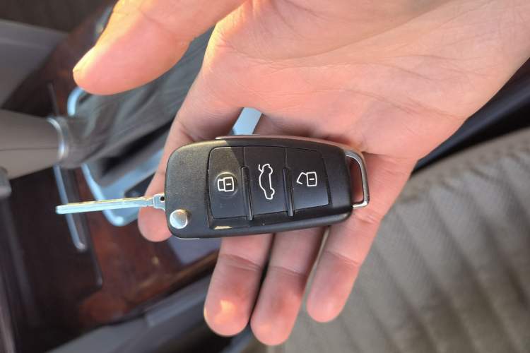 Used Audi A6L 2010 2.8 FSI Comfort Model Vehicle Key