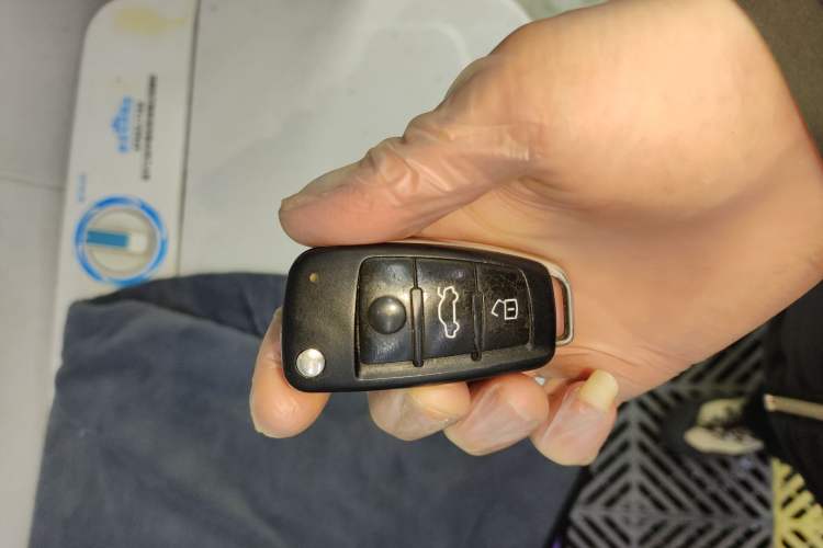 Used Audi A6L 2010 2.4L Comfort Edition Vehicle Key