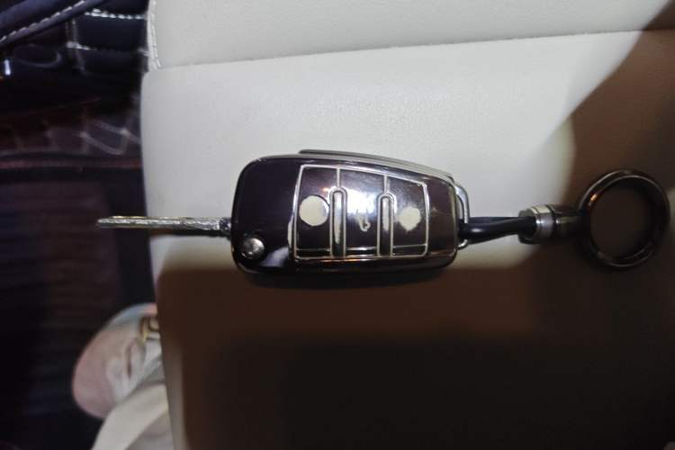 Used Audi A6L 2010 2.4L Technology Edition Vehicle Key