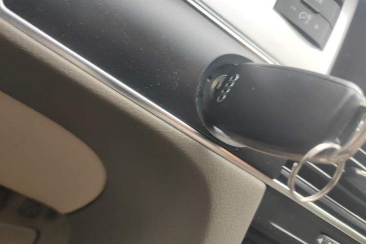 Used Audi A6L 2010 2.4L Comfort Edition Vehicle Key