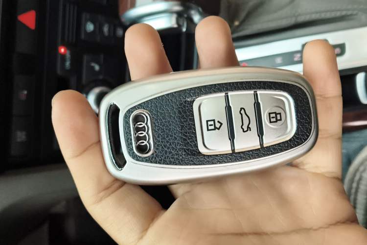 Used Audi A6L 2010 2.4L Technology Edition Vehicle Key