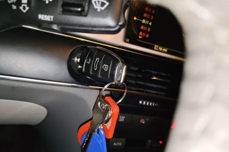 Used Audi A6L 2010 2.4L Comfort Edition Vehicle Key