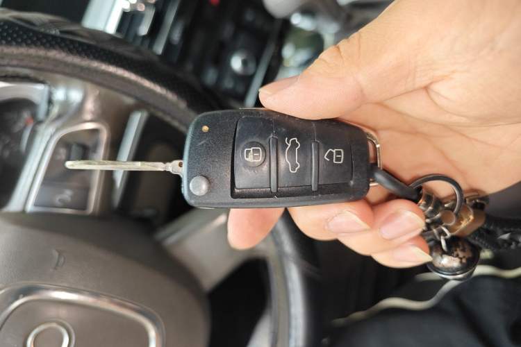 Used Audi A6L 2010 2.0 TFSI Automatic Standard Edition Vehicle Key