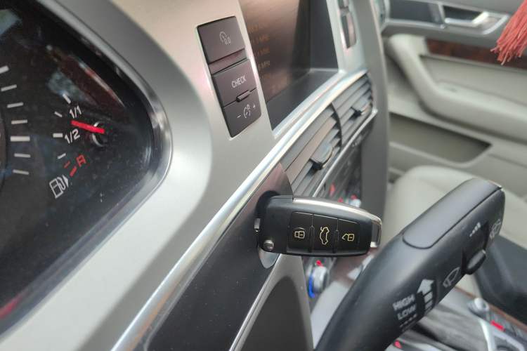 Used Audi A6L 2010 2.4L Comfort Edition Vehicle Key