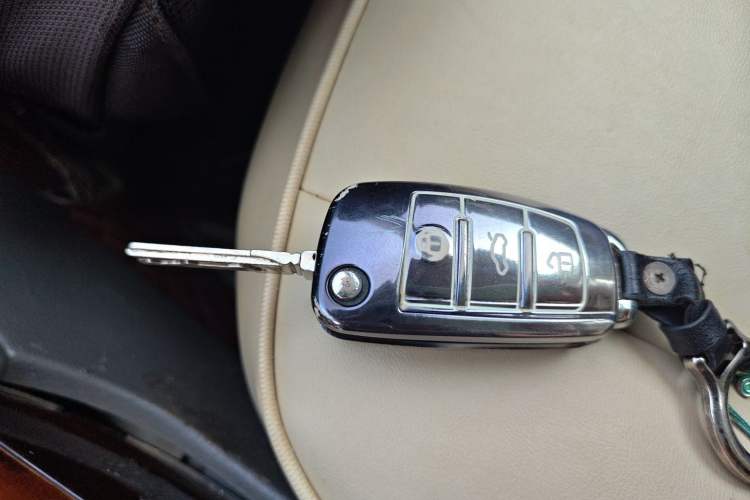 Used Audi A6L 2010 2.4L Comfort Edition Vehicle Key
