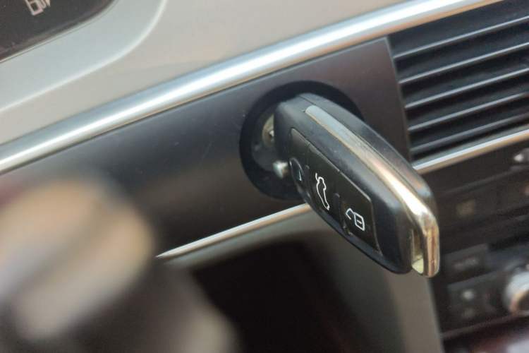 Used Audi A6L 2010 2.4L Comfort Edition Vehicle Key