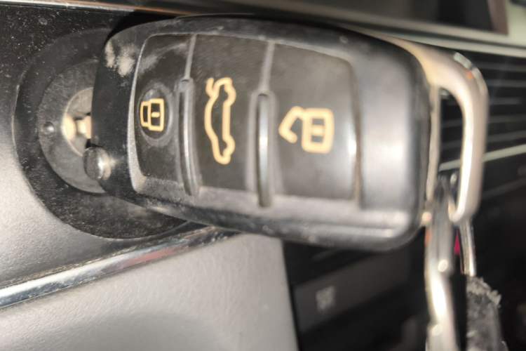 Used Audi A6L 2010 2.0 TFSI Automatic Standard Edition Vehicle Key