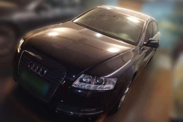 Audi A6L 2010 3.0 TFSI quattro Luxury Model مستعملة