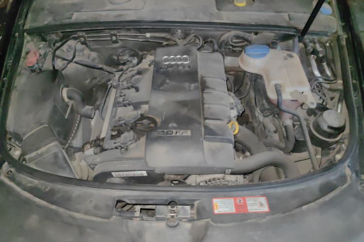 Used Audi A6L 2010 2.0 TFSI Automatic Standard Edition Engine Bay