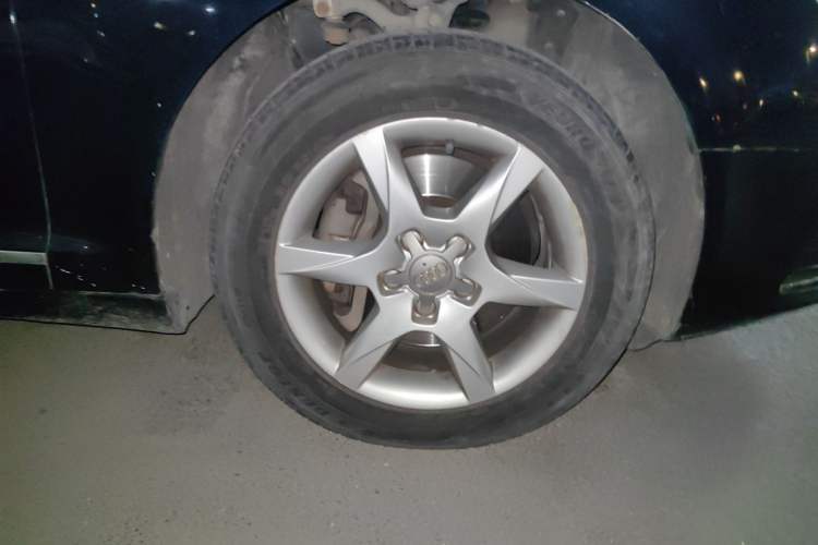 Used Audi A6L 2010 2.0 TFSI Automatic Standard Edition Right Front Wheel Hub