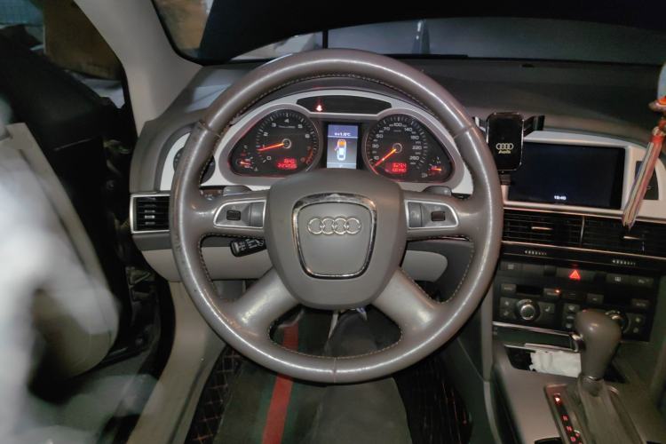 Used Audi A6L 2010 2.0 TFSI Automatic Standard Edition Steering Wheel