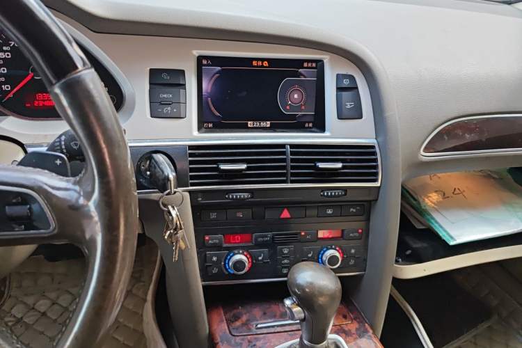 Used Audi A6L 2010 2.4L Technology Edition Audio And AC Panel