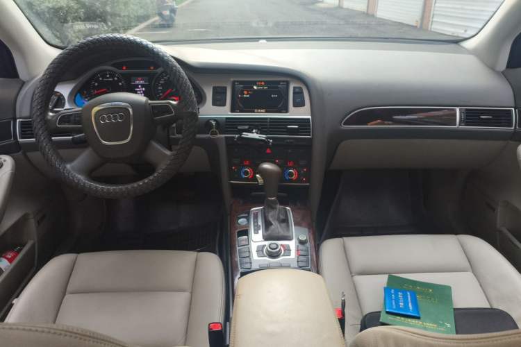 Used Audi A6L 2010 2.4L Comfort Edition Center Console