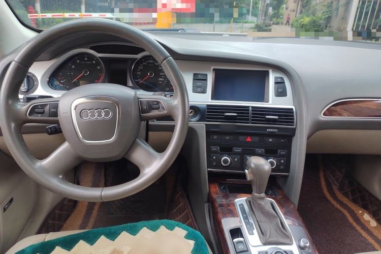 Used Audi A6L 2010 2.4L Comfort Edition Center Console