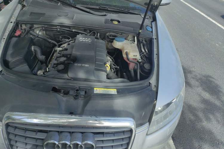 Used Audi A6L 2010 2.0 TFSI Automatic Standard Edition Engine Bay Left