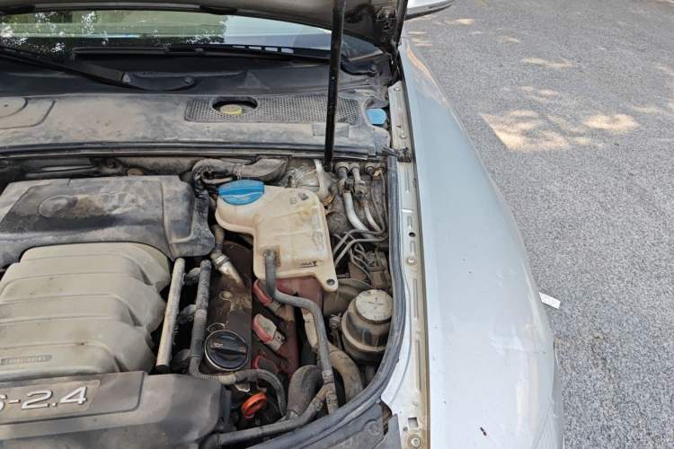 Used Audi A6L 2010 2.4L Technology Edition Engine Bay Left