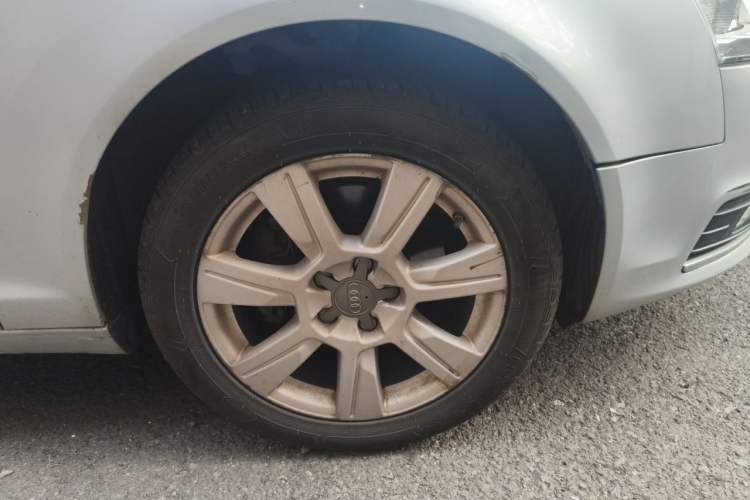 Used Audi A6L 2010 2.4L Comfort Edition Right Front Wheel Hub