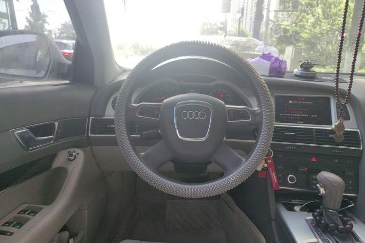 Used Audi A6L 2010 2.0 TFSI Automatic Standard Edition Steering Wheel