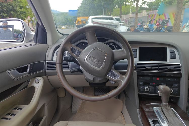 Used Audi A6L 2010 2.0 TFSI Automatic Standard Edition Steering Wheel