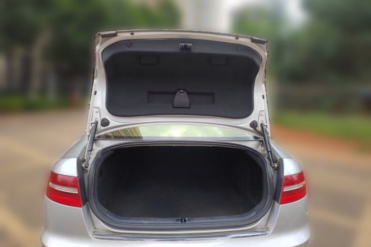 Used Audi A6L 2010 2.4L Comfort Edition Trunk