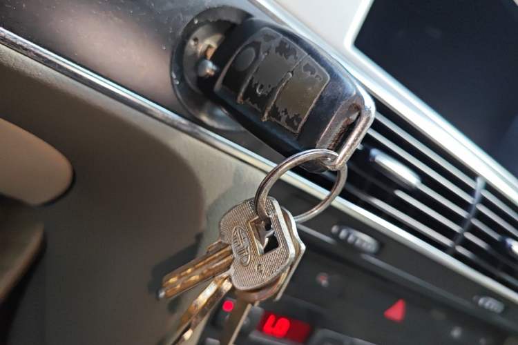 Used Audi A6L 2010 2.4L Technology Edition Vehicle Key