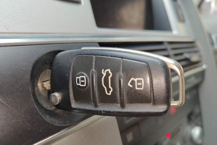 Used Audi A6L 2010 2.0 TFSI Automatic Standard Edition Vehicle Key