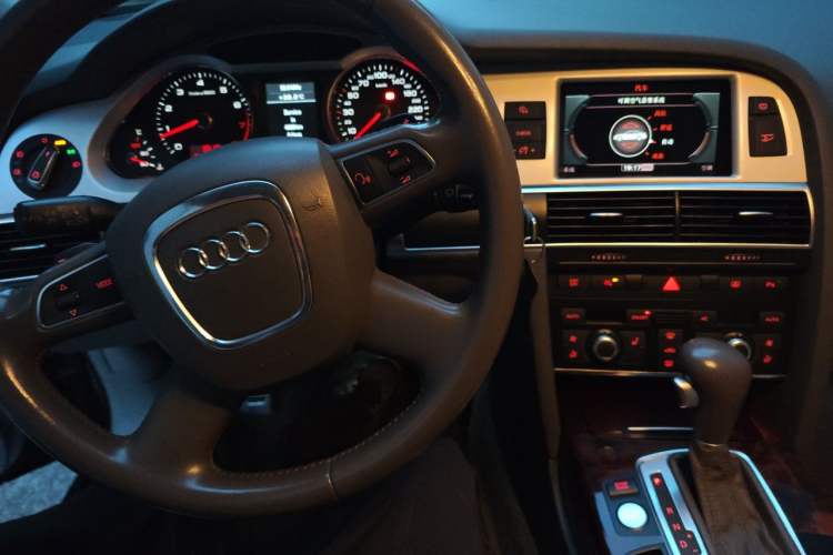Used Audi A6L 2011 3.0 TFSI quattro Luxury Model Audio And AC Panel