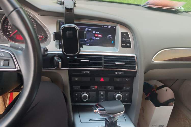 Used Audi A6L 2011 2.0 TFSI Automatic Standard Edition Audio And AC Panel