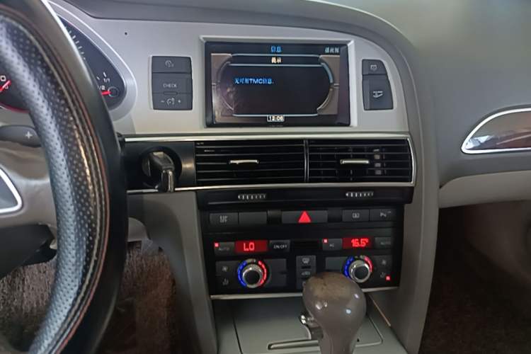 Used Audi A6L 2011 2.0 TFSI Automatic Standard Edition Audio And AC Panel