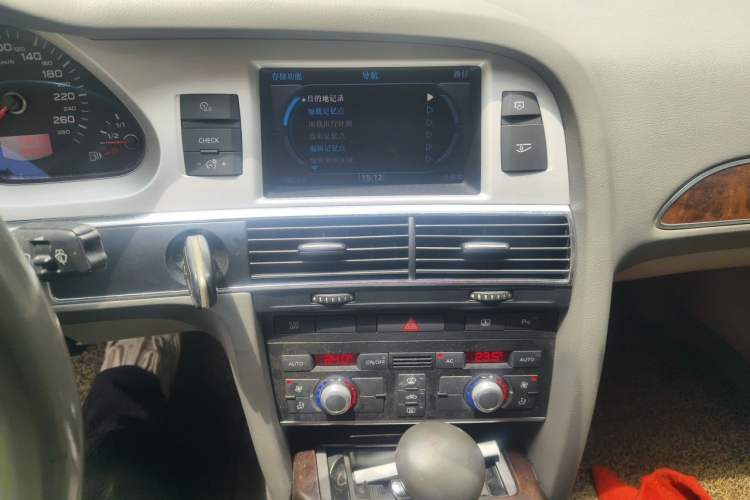 Used Audi A6L 2011 2.4L Technology Edition Audio And AC Panel