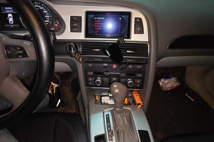 Used Audi A6L 2011 2.0 TFSI Automatic Standard Edition Audio And AC Panel