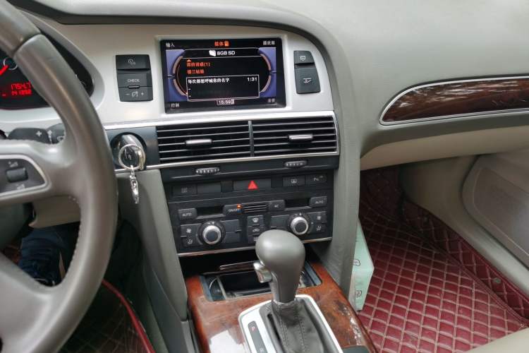 Used Audi A6L 2011 2.4L Technology Edition Audio And AC Panel