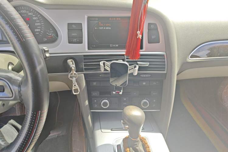 Used Audi A6L 2011 2.0 TFSI Automatic Standard Edition Audio And AC Panel