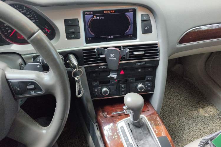 Used Audi A6L 2011 2.4L Technology Edition Audio And AC Panel