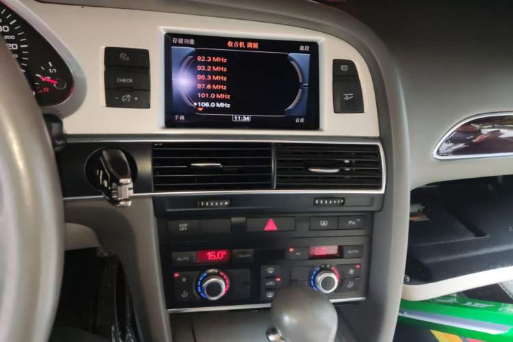 Used Audi A6L 2011 2.0 TFSI Automatic Standard Edition Audio And AC Panel