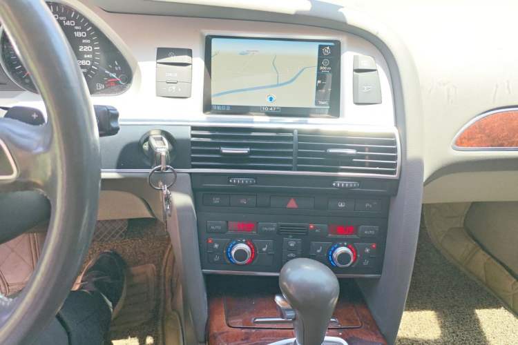 Used Audi A6L 2011 2.4L Technology Edition Audio And AC Panel