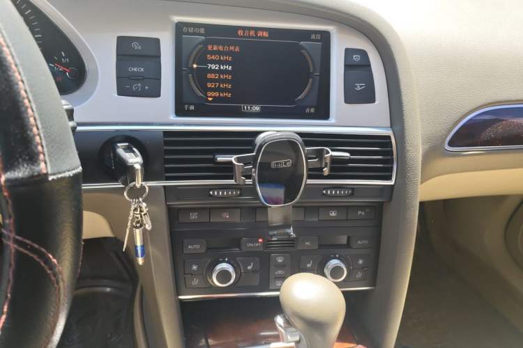 Used Audi A6L 2011 2.4L Technology Edition Audio And AC Panel