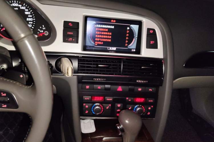Used Audi A6L 2011 2.4L Luxury Edition Audio And AC Panel