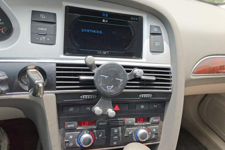 Used Audi A6L 2011 2.4L Technology Edition Audio And AC Panel