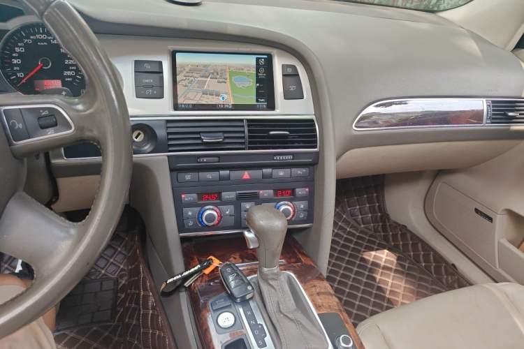 Used Audi A6L 2011 2.4L Comfort Edition Audio And AC Panel
