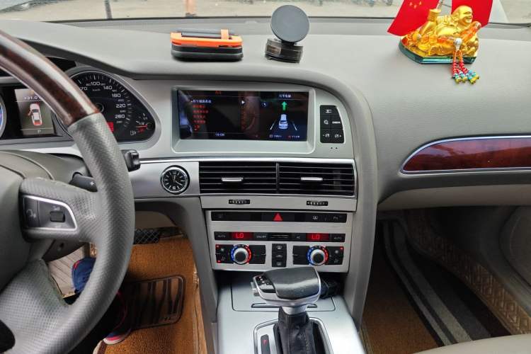 Used Audi A6L 2011 2.0 TFSI Automatic Standard Edition Audio And AC Panel