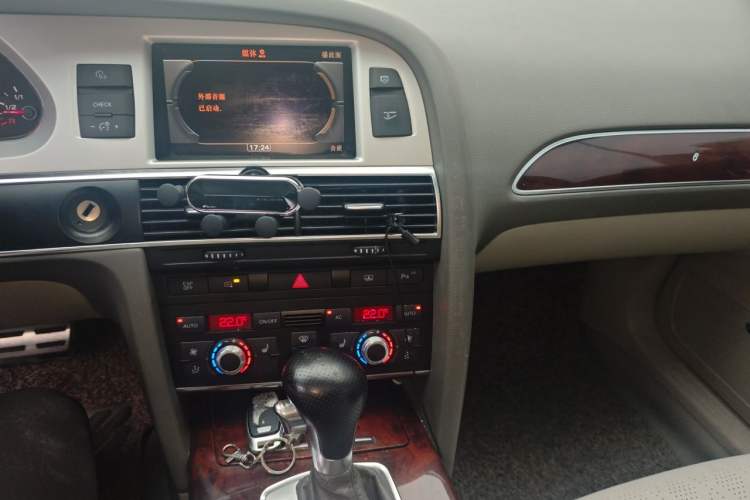 Used Audi A6L 2011 2.8 FSI Comfort Model Audio And AC Panel