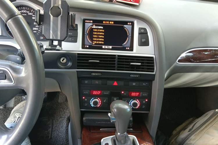 Used Audi A6L 2011 2.4L Technology Edition Audio And AC Panel