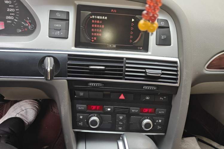 Used Audi A6L 2011 2.0 TFSI Automatic Standard Edition Audio And AC Panel