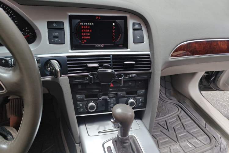 Used Audi A6L 2011 2.0 TFSI Automatic Standard Edition Audio And AC Panel