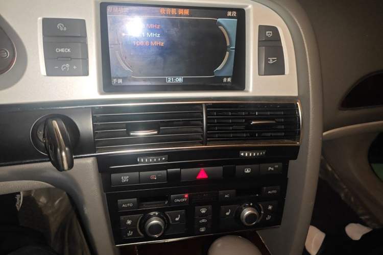 Used Audi A6L 2011 2.4L Technology Edition Audio And AC Panel