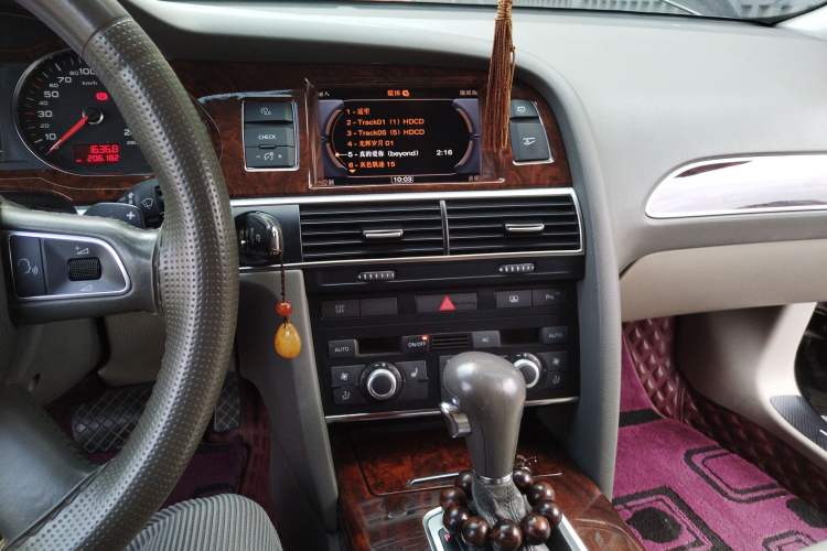 Used Audi A6L 2011 2.7 TDI Comfort Model Audio And AC Panel