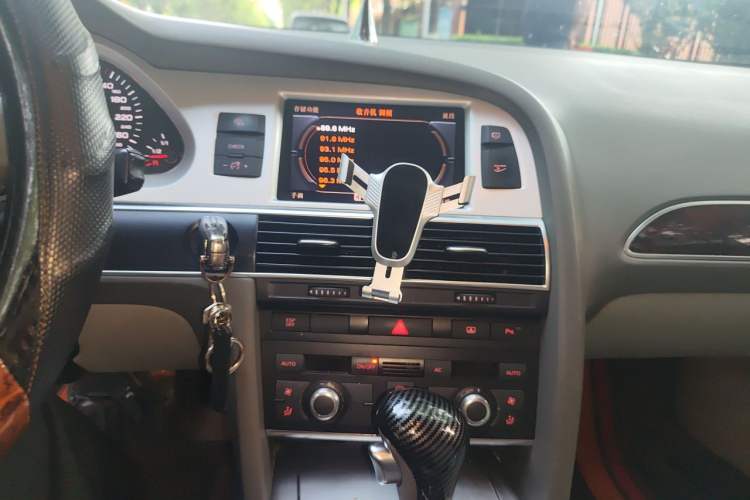Used Audi A6L 2011 2.0 TFSI Automatic Standard Edition Audio And AC Panel