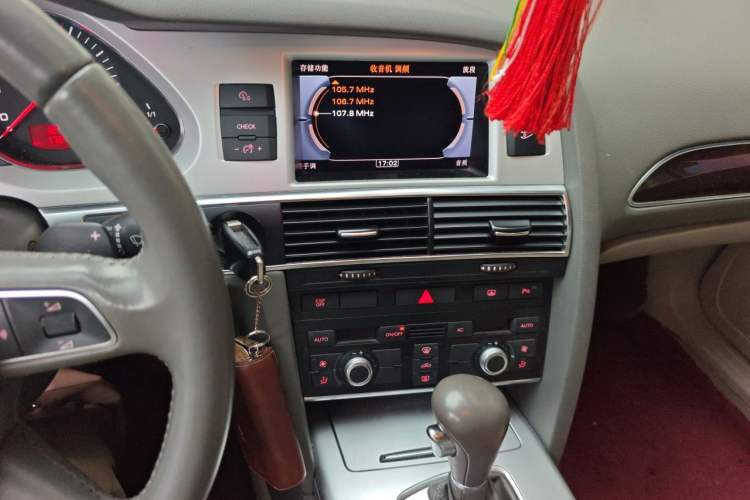 Used Audi A6L 2011 2.0 TFSI automatic Comfort trim Audio And AC Panel